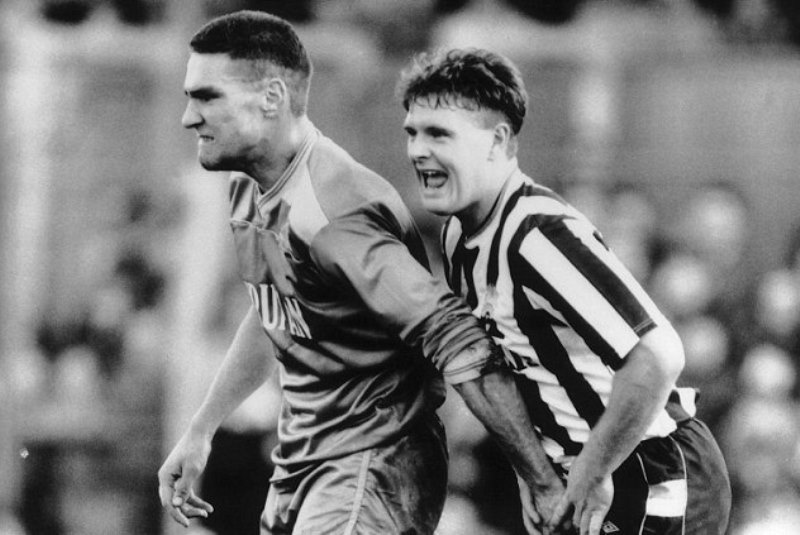 Όταν ο Γκασκόιν χουφτωνόταν στα… (photo)