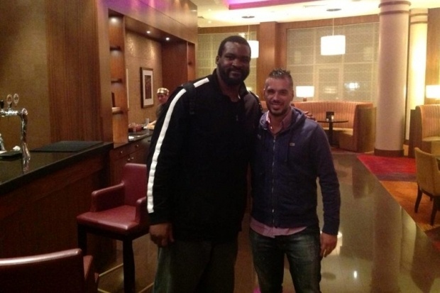 Η ευχή του Σοφοκλή στην... παλιοπαρέα του (videos)