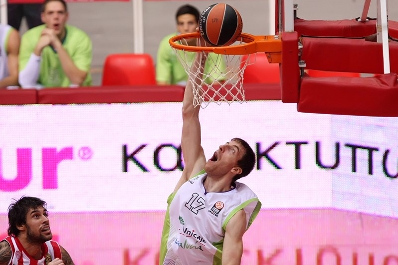 Ουνικάχα Μάλαγα: Το κάρφωμα του Βάσκεθ στον Ολυμπιακό (video)