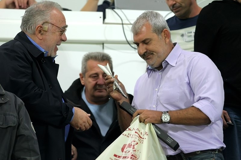 Ολυμπιακός: Τιμήθηκε ο Κόκκαλης στα Περιβόλια (photos)