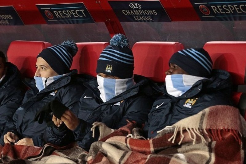 Μάντσεστερ Σίτι: Με… καρό κουβέρτες στον πάγκο! (photos)