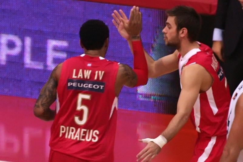 Ολυμπιακός: Τα... τρίποντα του Μάντζαρη και ο... Λο