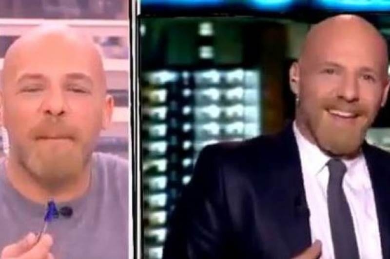 Απολαυστικό βίντεο: Όταν ο Νίκος Μουτσινάς κρίνει τον εαυτό του στο Νικ ο κλοκ