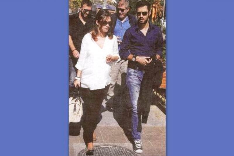 Λασκαράκη-Τσιμιτσέλης: Φωτογραφίες από τον πολιτικό γάμο τους