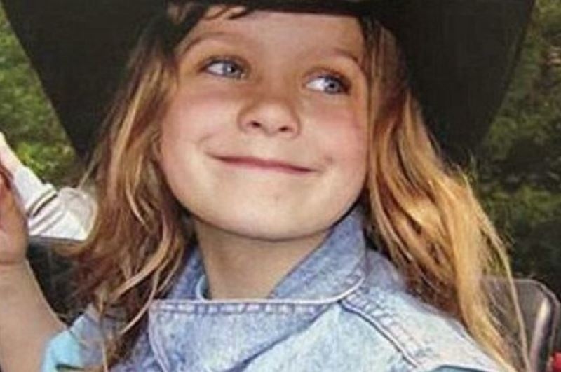 Κοριτσάκι αυτοκτόνησε για να βρεθεί κοντά στον πατέρα του!