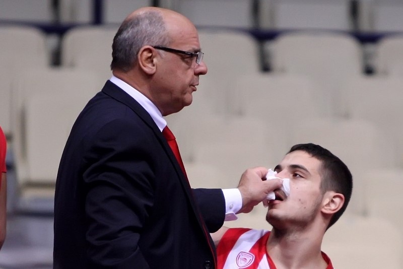 Ολυμπιακός: Κάταγμα στη μύτη ο Παπαπέτρου