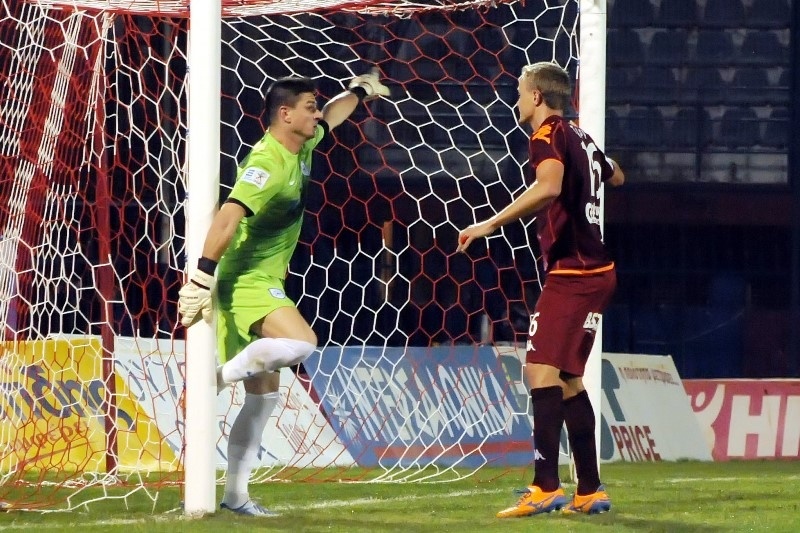 Η... παρενόχληση του Τραπ στον Βελλίδη (video)