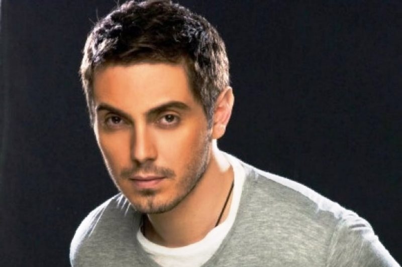 Ποιος ζήτησε από τον Μιχάλη Χατζηγιάννη να ξυρίσει τα μαλλιά του;