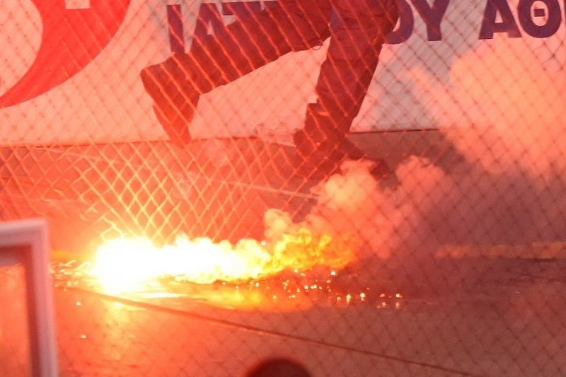 Άρης: Μολότοφ στο «Κλ. Βικελίδης»