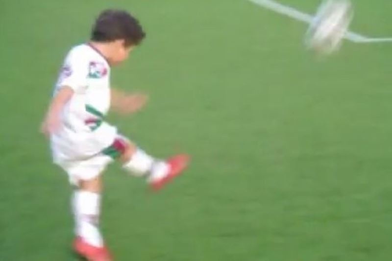 Ο νέος Ροναλντίνιο είναι μόλις 5 χρονών! (video)