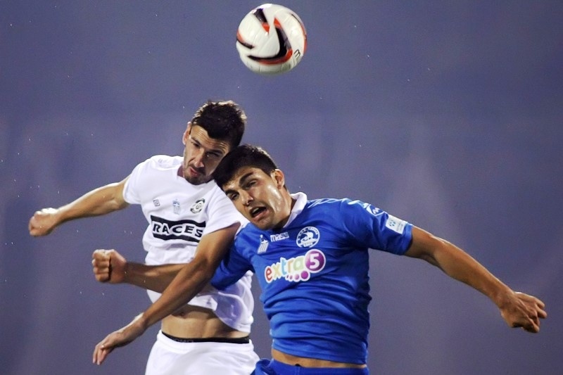 Football League: Μάχη... ουράς
