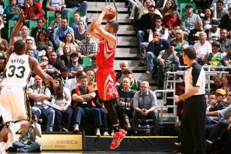 Χιούστον Ρόκετς: Από το -19 με Τζαζ (video)