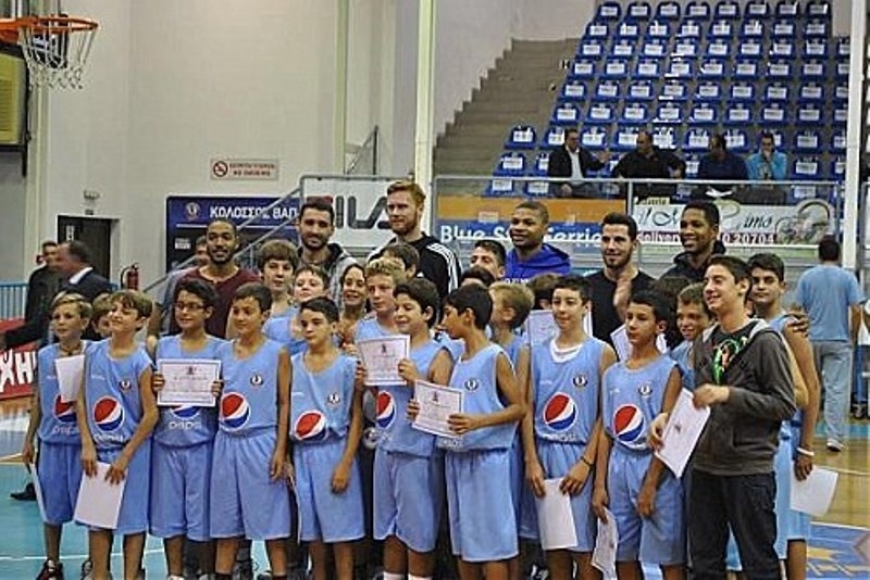 Κολοσσός Ρόδου: Κοντά στα παιδιά (photos)