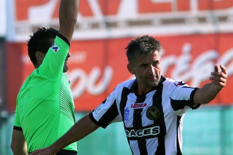 Δόξα Δράμας: Νοκ άουτ ο Γελαδάρης