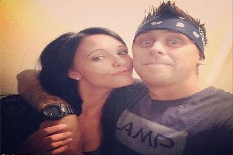 Της είπε ότι την απάτησε και έμαθε κάτι που δεν το περίμενε ποτέ (vid)