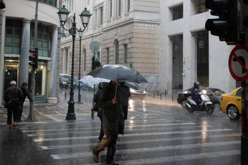 Υποχωρεί το κύμα κακοκαιρίας στη χώρα
