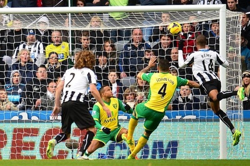 Παίρνει φόρα η Νιούκαστλ, 2-1 τη Νόριτς (video)