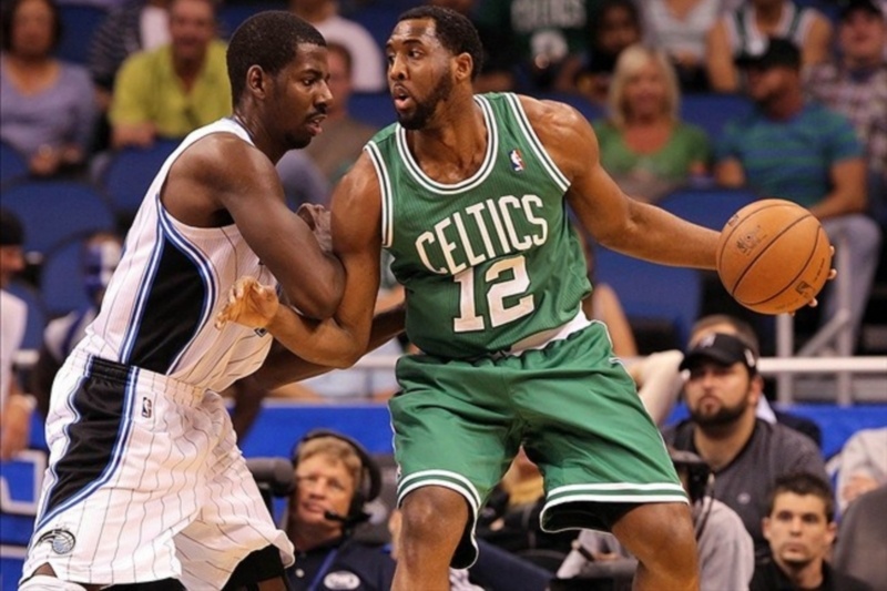 Κίνα: Και ο Ουάιτ στους Μπλου Ουέιλς του Κουκουλεκίδη