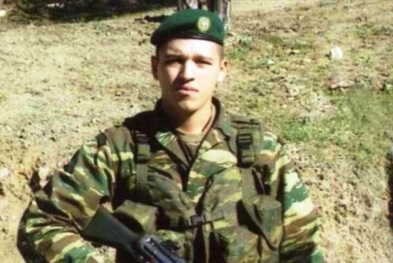 Αυτός είναι ο ταγματάρχης που είχε εκπαιδεύσει τον Κασιδιάρη!