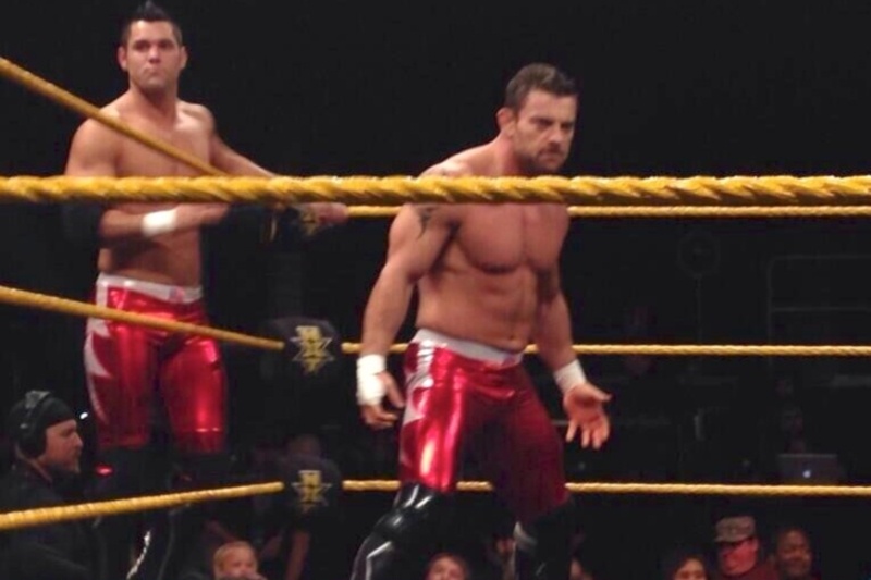 WWE: Έφερε τους Richards και Edwards