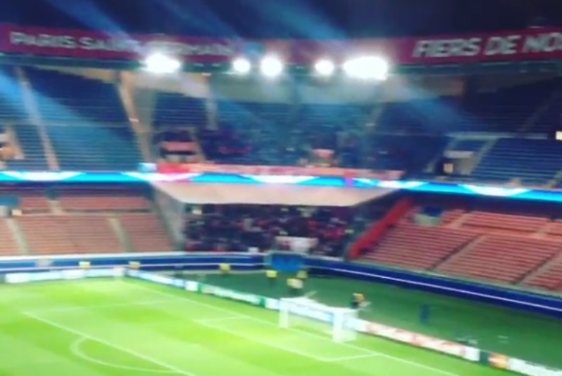 Παρί Σεν Ζερμέν-Ολυμπιακός: «Παρών» από νωρίς οι «ερυθρόλευκοι» οπαδοί (video)