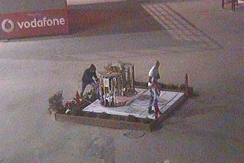 Ολυμπιακός: Βεβήλωσαν το μνημείο της Θύρας 7