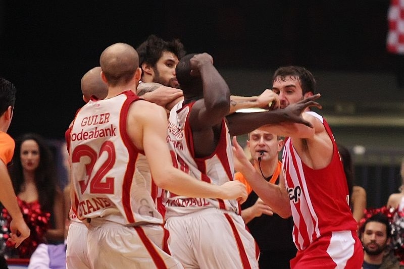 Μπέγκιτς: «Συγγνώμη για το άσχημο θέαμα…»