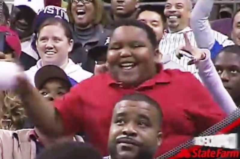 Αυτή είναι η καινούργια μόδα στα γήπεδα (βίντεο)