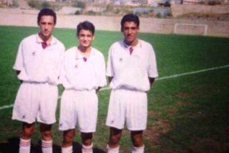 Δεν φαντάζεστε ποιος είναι ο ποδοσφαιριστής της φωτογραφίας!