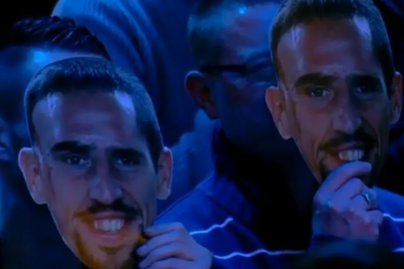 Χρυσή Μπάλα: Μάσκες και για Ριμπερί (video)