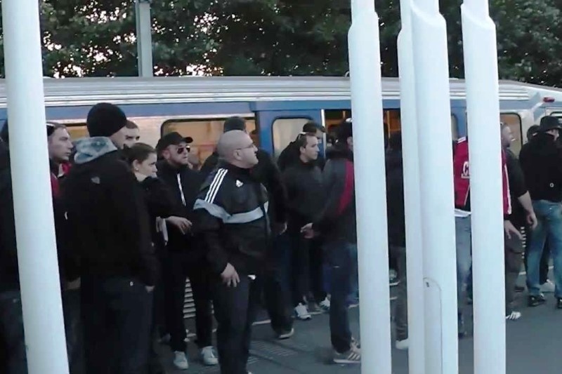 Μίλαν – Άγιαξ: Πορεία και επεισόδια στο Μιλάνο (videos)