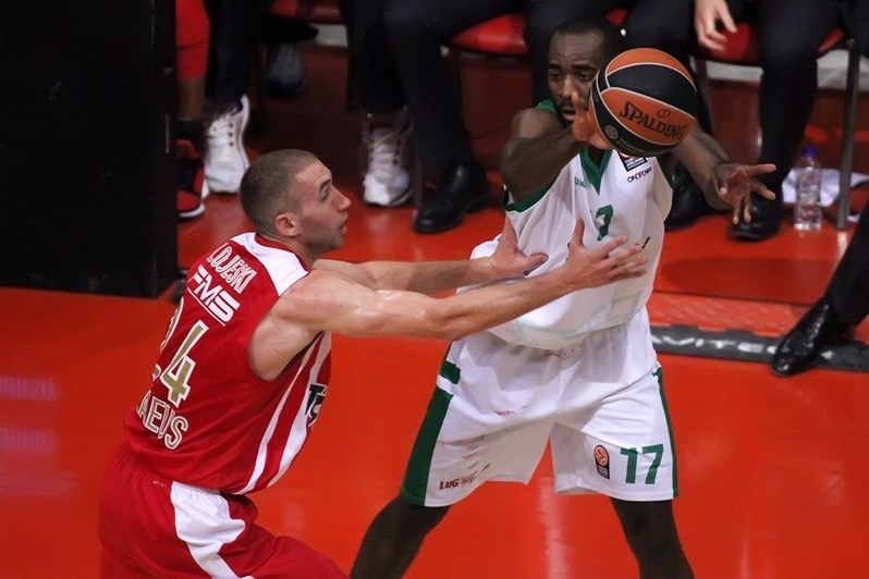 Εγιένγκα στο Onsports: «Σιγά μην φοβηθούμε τον Ολυμπιακό!» (audio+photos+videos)