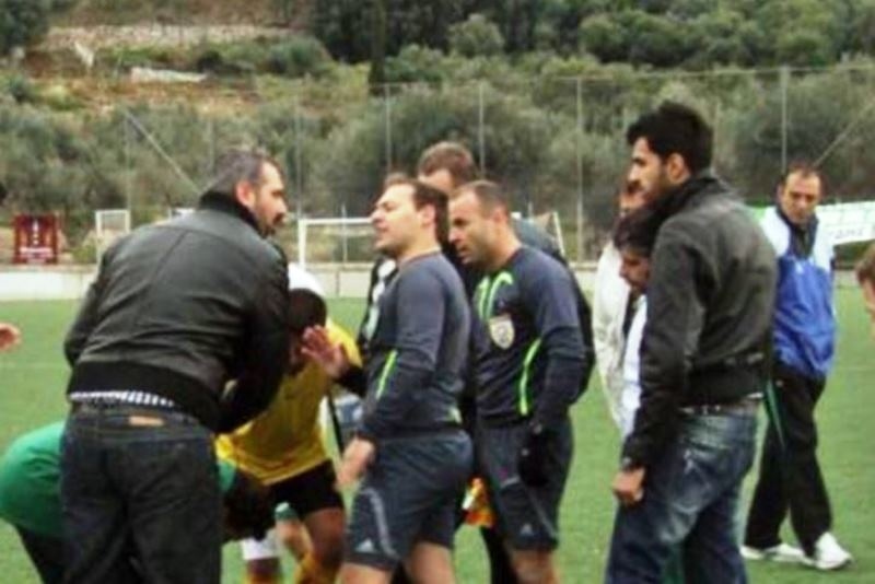 ΕΠΣ Αχαΐας: Παίκτες έδειραν βοηθό διαιτητή!