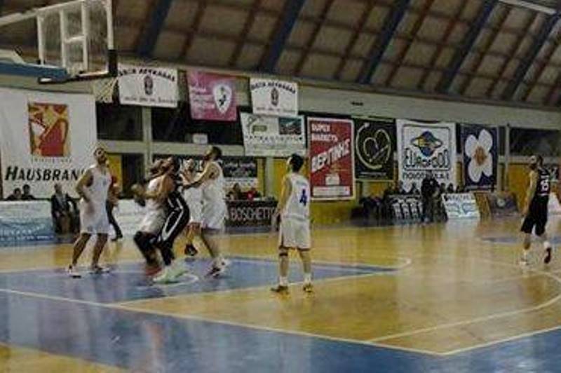 2ος Όμιλος Νότου: Κέρδισαν το μπάσκετ και η Κύμη