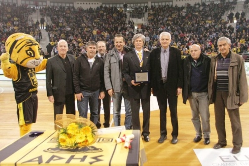 Άρης: Τιμήθηκε ο Παπαγεωργίου (photos)