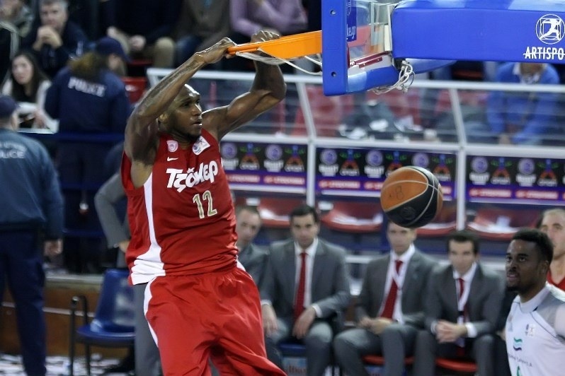 Ολυμπιακός: Ευχές σε Σίμονς (photos)