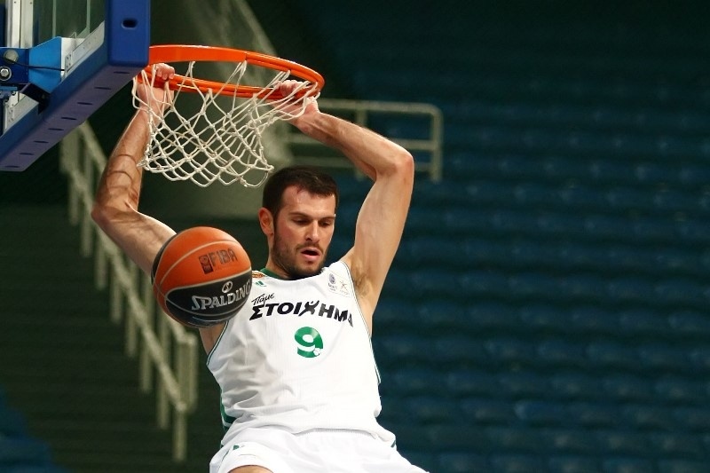 Φώτσης: «Πρώτα η Εφές, μετά ο Ολυμπιακός»