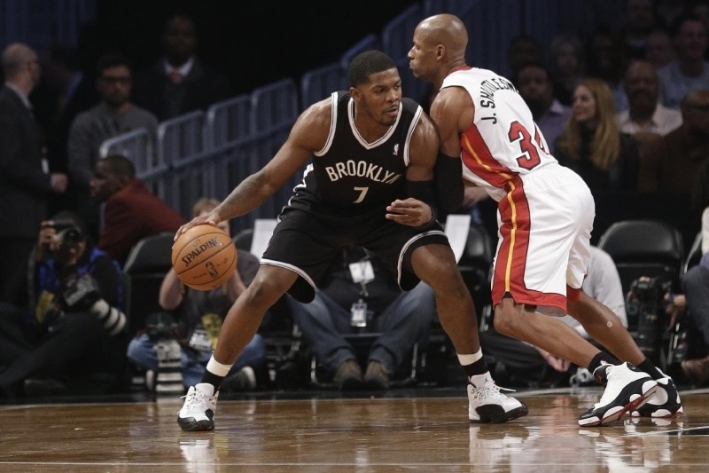 Μπρούκλιν Νετς: Τα… σκάνε στο Λονδίνο