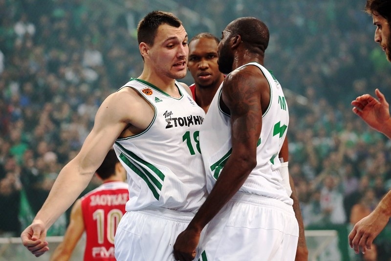 Πράσινα γκάζια για το ντέρμπι