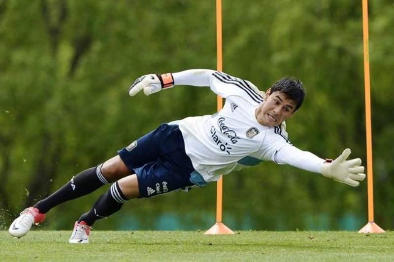 Σάντερλαντ: Πήρε Ουστάρι