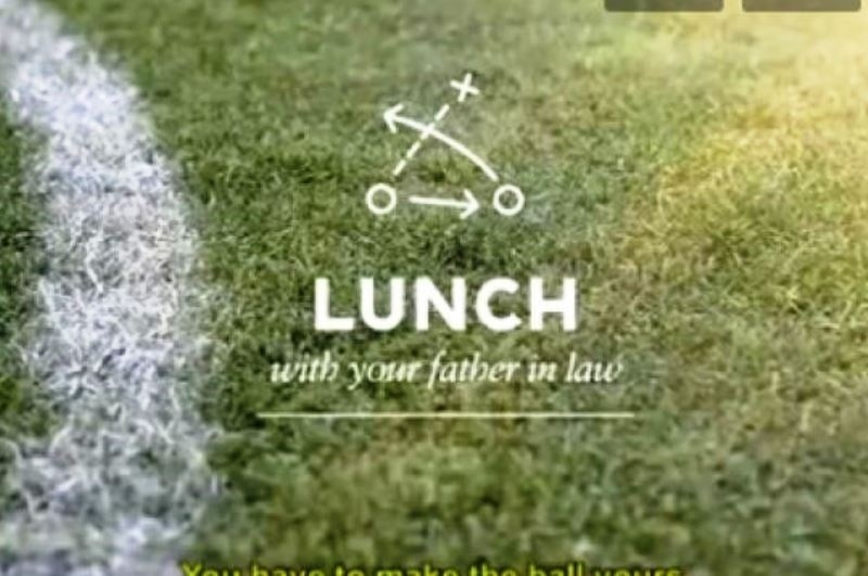 Πως να «αποκρούσεις» τον μπαμπά της νύφης! Οδηγίες προς ποδοσφαιρόφιλους (βίντεο)