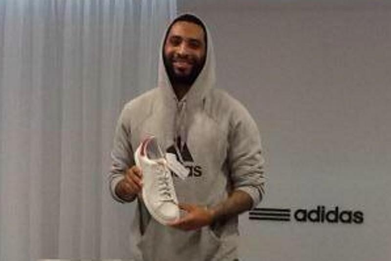 Ολυμπιακός: Το δώρο της adidas στον Λο (photo)
