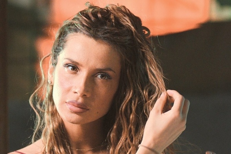 Ζώδια και αστέρια: Πόσα χρήματα έδωσε η Παόλα ως δώρο στους συνεργάτες της;