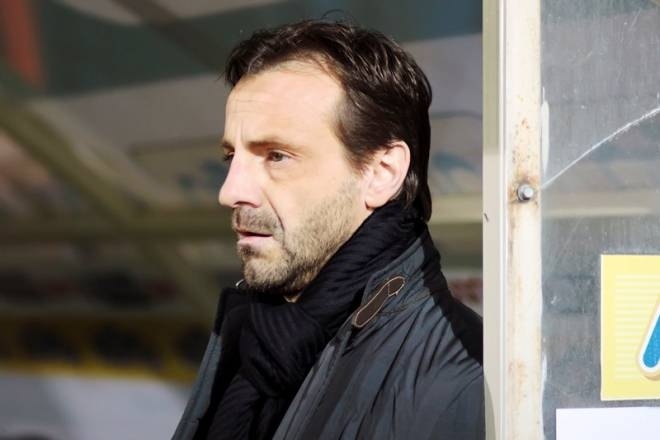Πανθρακικός: Πονοκέφαλοι για Μάντζιο