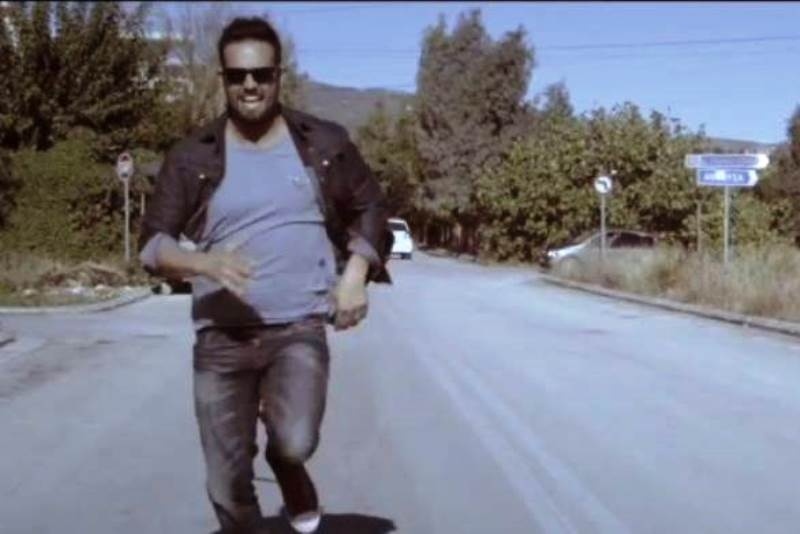 Πούμπουρας και Βλάχος στο video clip των Vegas