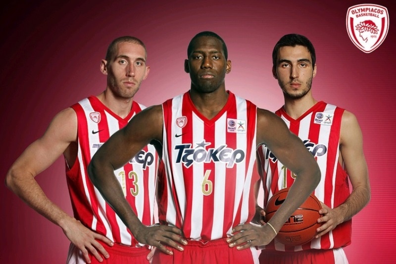 Ολυμπιακός: Νέο wallpaper/ημερολόγιο (photos)