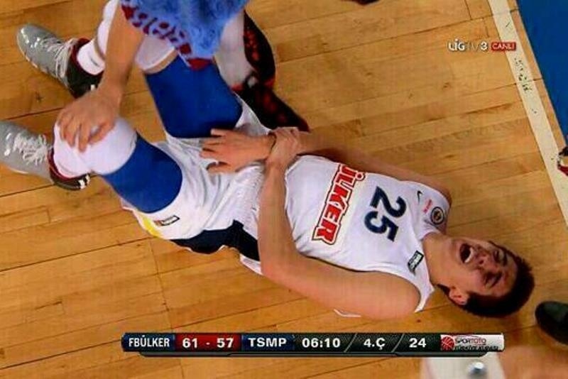 Φενέρμπαχτσε / Ούλκερ: Τρίτωσε το... κακό για Ομπράντοβιτς! (video)