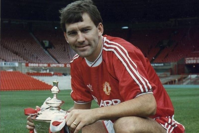 Ρόμπσον στο Onsports: «Δεν το… κουνάει ο Μόγιες, ένα γκολ θα το… βάλει ο Ολυμπιακός!» (photos+videos)