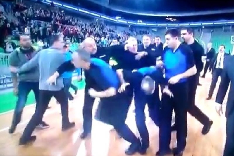 Eurocup: Τις… έφαγαν οι διαιτητές (video)