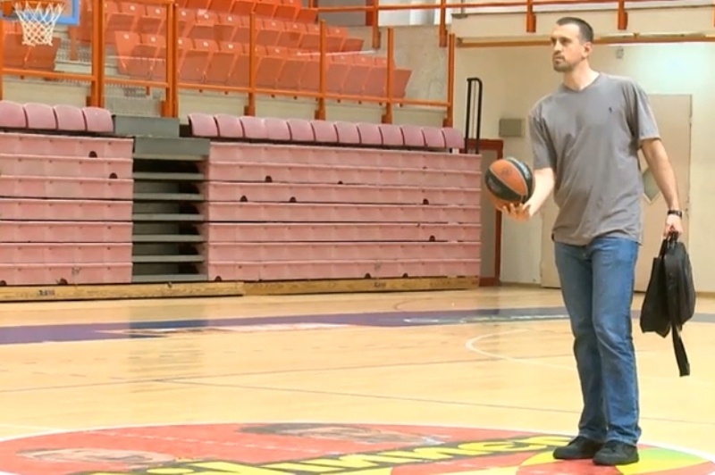 Μακάμπι Τελ Αβίβ: Καλάθι από το κέντρο με ένα χέρι και… τσάντα ο Βούισιτς! (video)